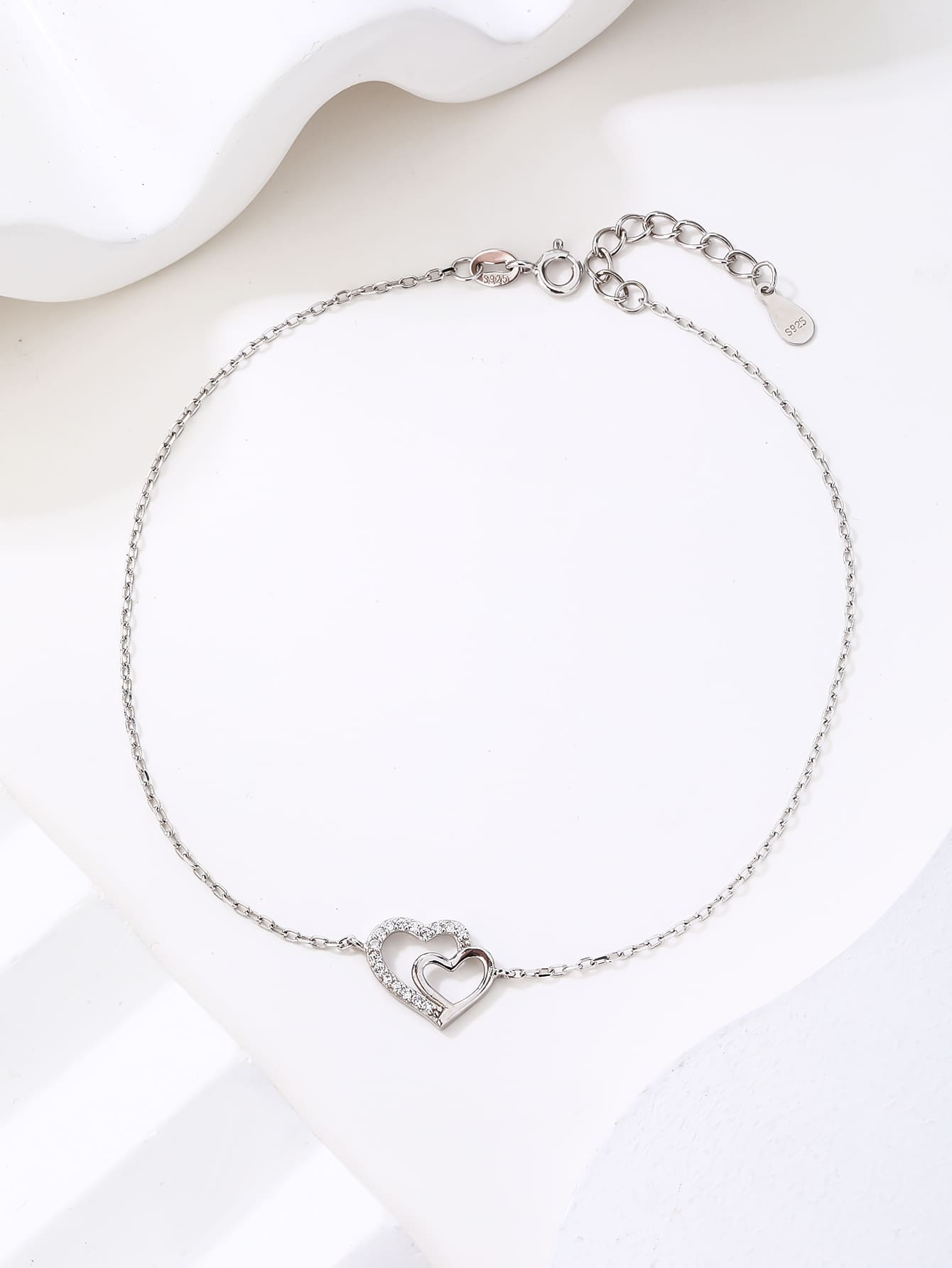 anklet with double heart motif and cubic zirconia stones(23+4 cm) in hallmarked, rhodium-plated 925 sterling silver – dimensions view – DRESCHER Jewellery®