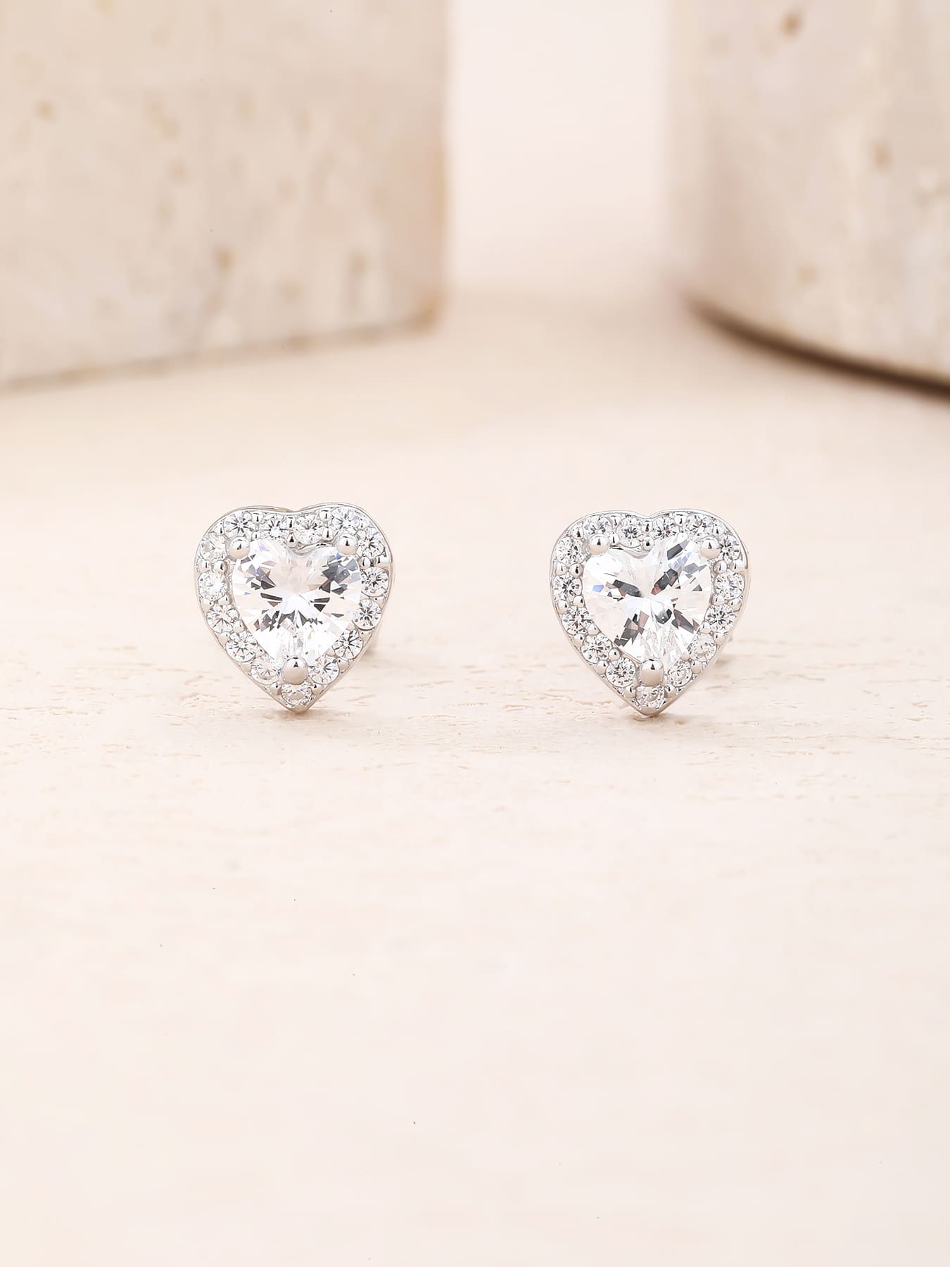 white heart shaped stone stud earrings with white cubic zirconia in hallmarked, rhodium-plated 925 sterling silver – dimensions view – DRESCHER Jewellery®