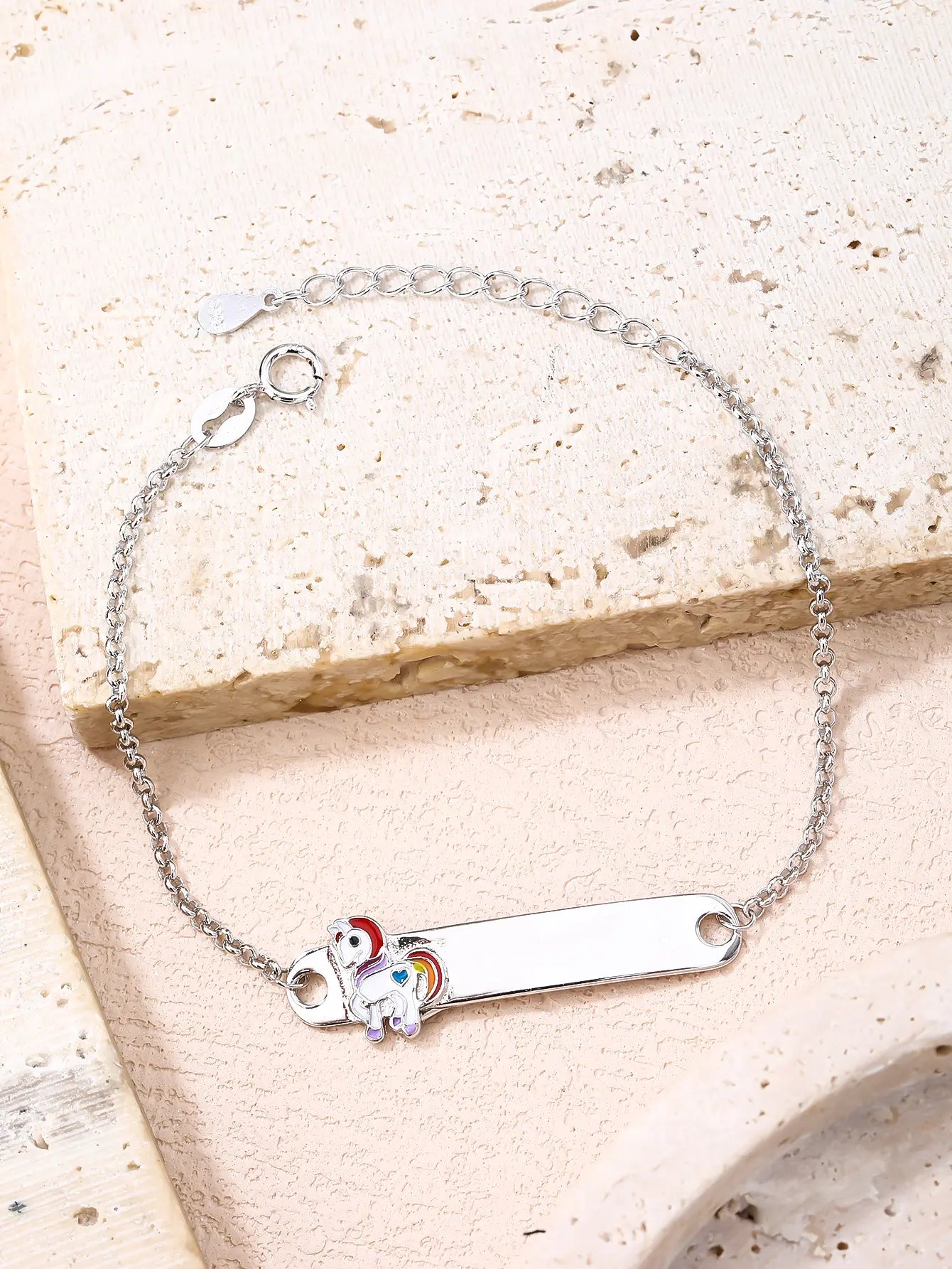 Children's silver bracelet with unicorn figure, engravable (15+4 cm)