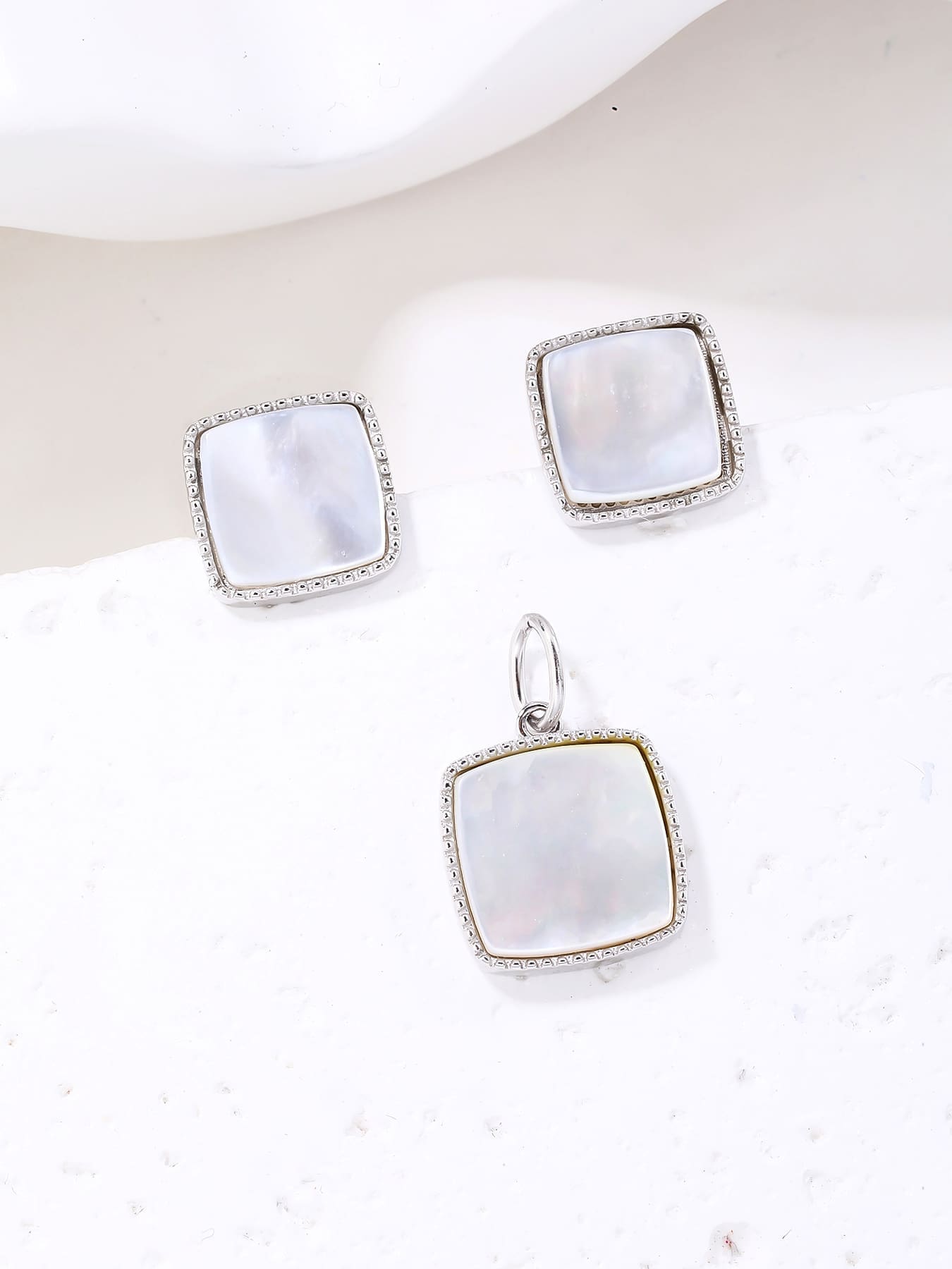 Rectangular pearl-bead jewellery set, crafted with hallmarked, rhodium-plated 925 sterling silver – lifestyle view – DRESCHER Jewellery®
