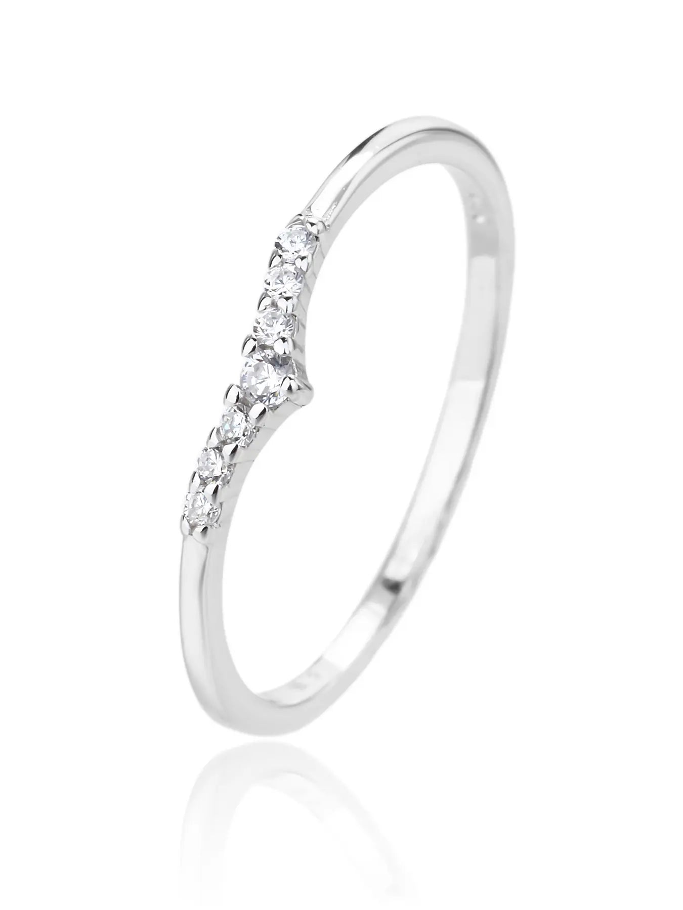 Silver ring with white cubic zirconia stones and V-shaped decoration