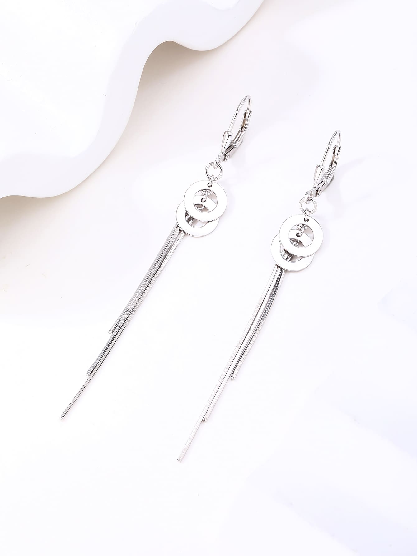 Circle motif chain drop leverback earrings in hallmarked, rhodium-plated 925 sterling silver – display view – DRESCHER Jewellery®