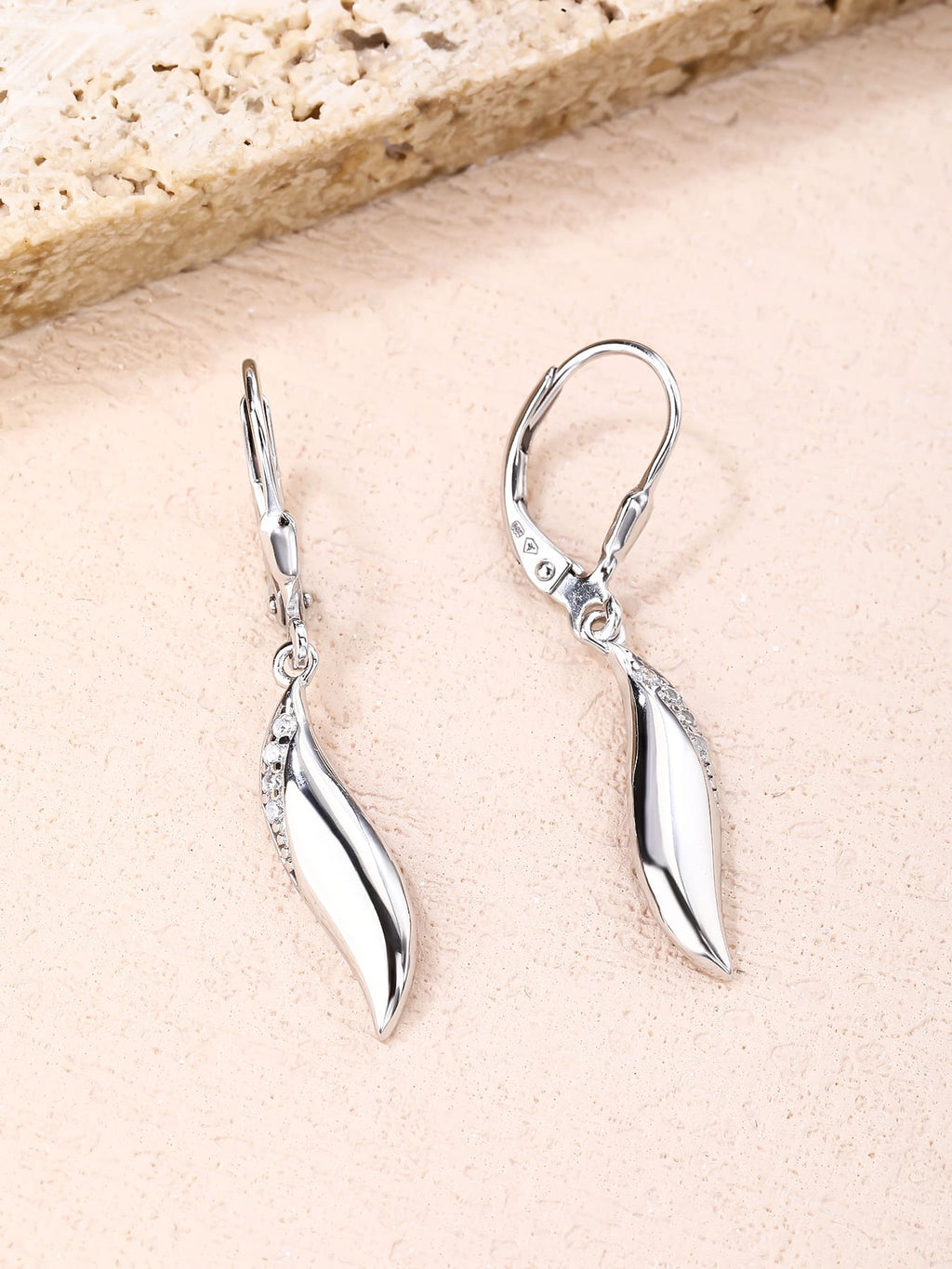 wave shaped cubic zirconia stone earrings with patent closure in hallmarked, rhodium-plated 925 sterling silver – dimensions view – DRESCHER Jewellery®