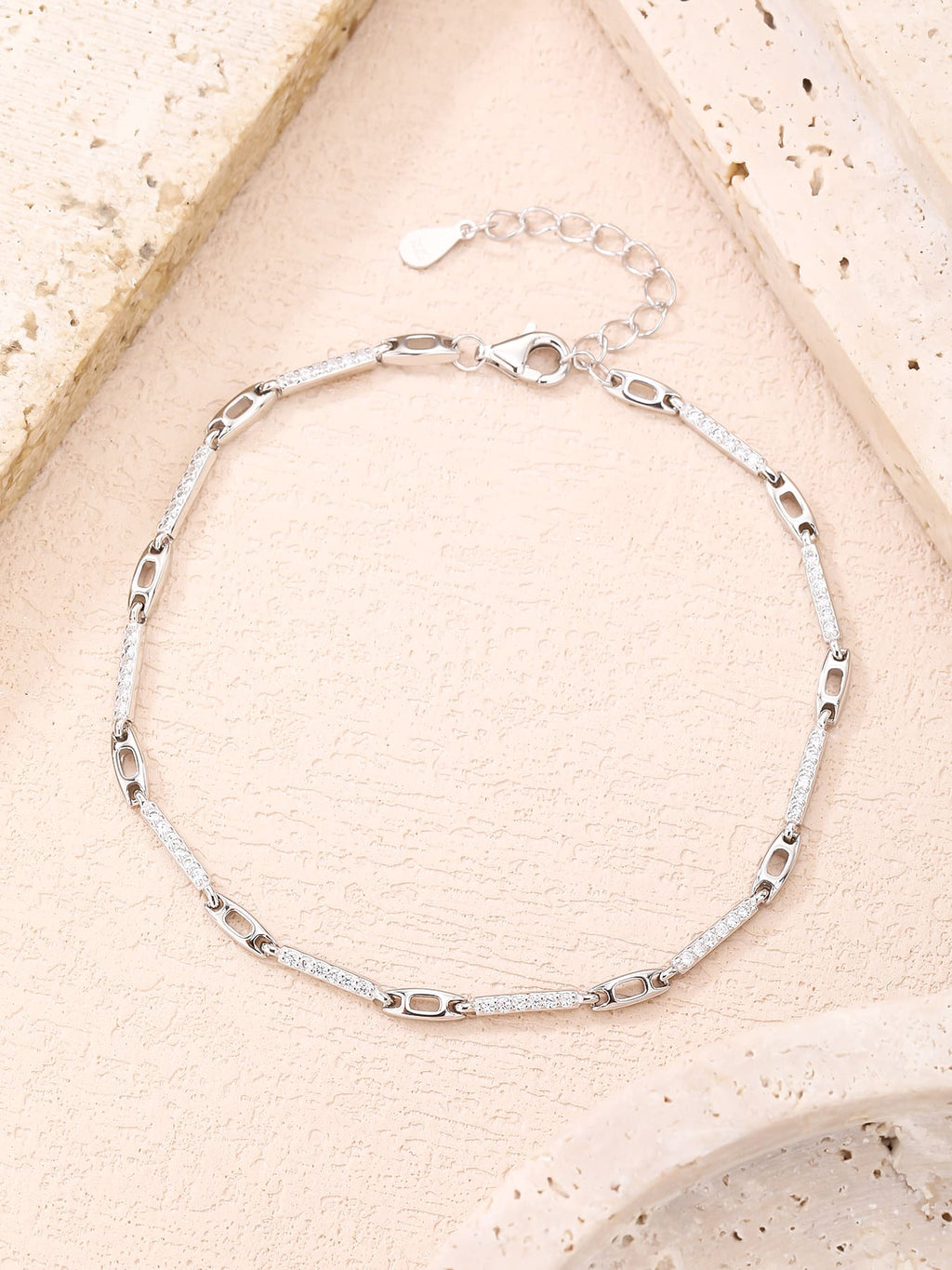 bracelet fine chain design with zirconia inlay in hallmarked, rhodium-plated 925 sterling silver – display view – DRESCHER Jewellery®