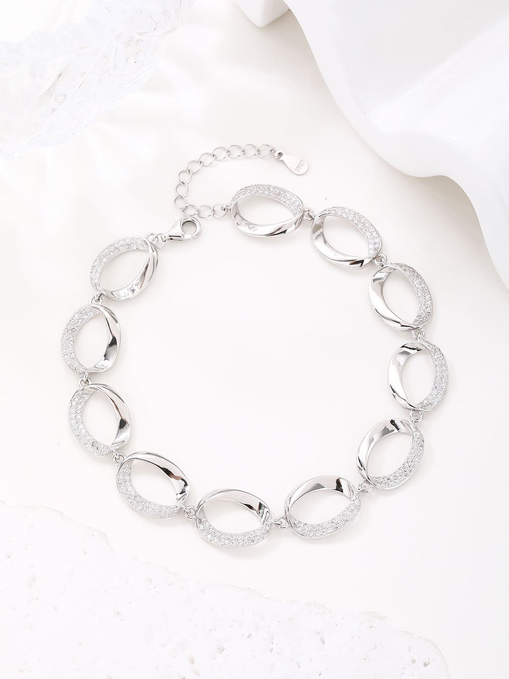 bracelet with oval shaped eyes and zirconia decoration in hallmarked, rhodium-plated 925 sterling silver – dimensions view – DRESCHER Jewellery®