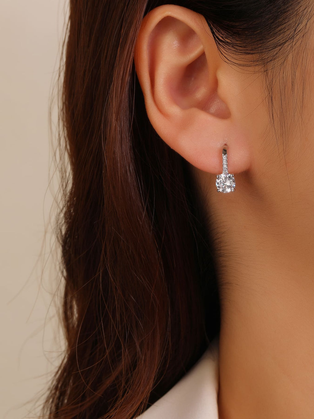 round cubic zirconia stone earrings with patent closure in hallmarked, rhodium-plated 925 sterling silver – dimensions view – DRESCHER Jewellery®