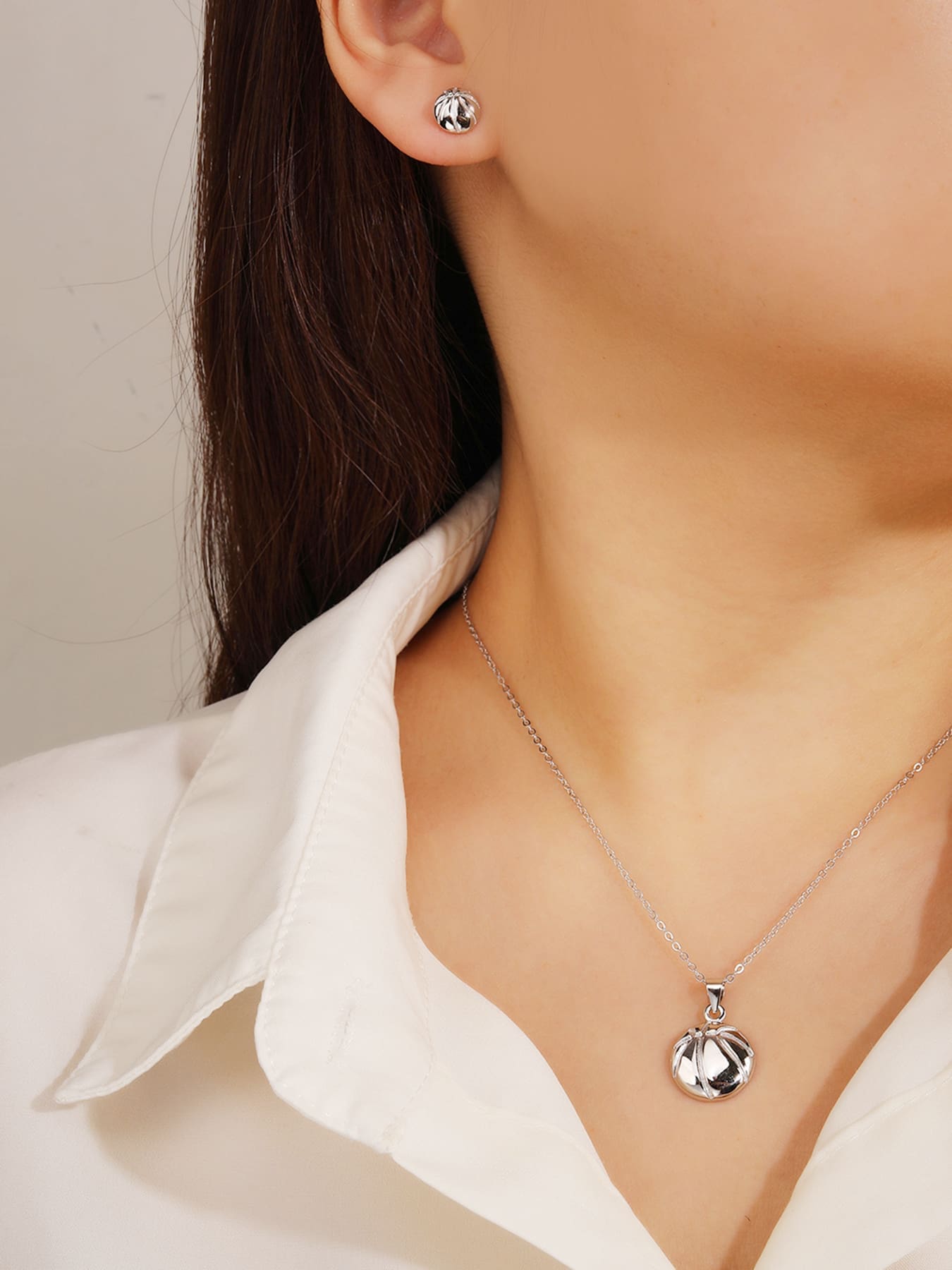 basketball wedge set in hallmarked, rhodium-plated 925 sterling silver – worn view – DRESCHER Jewellery®