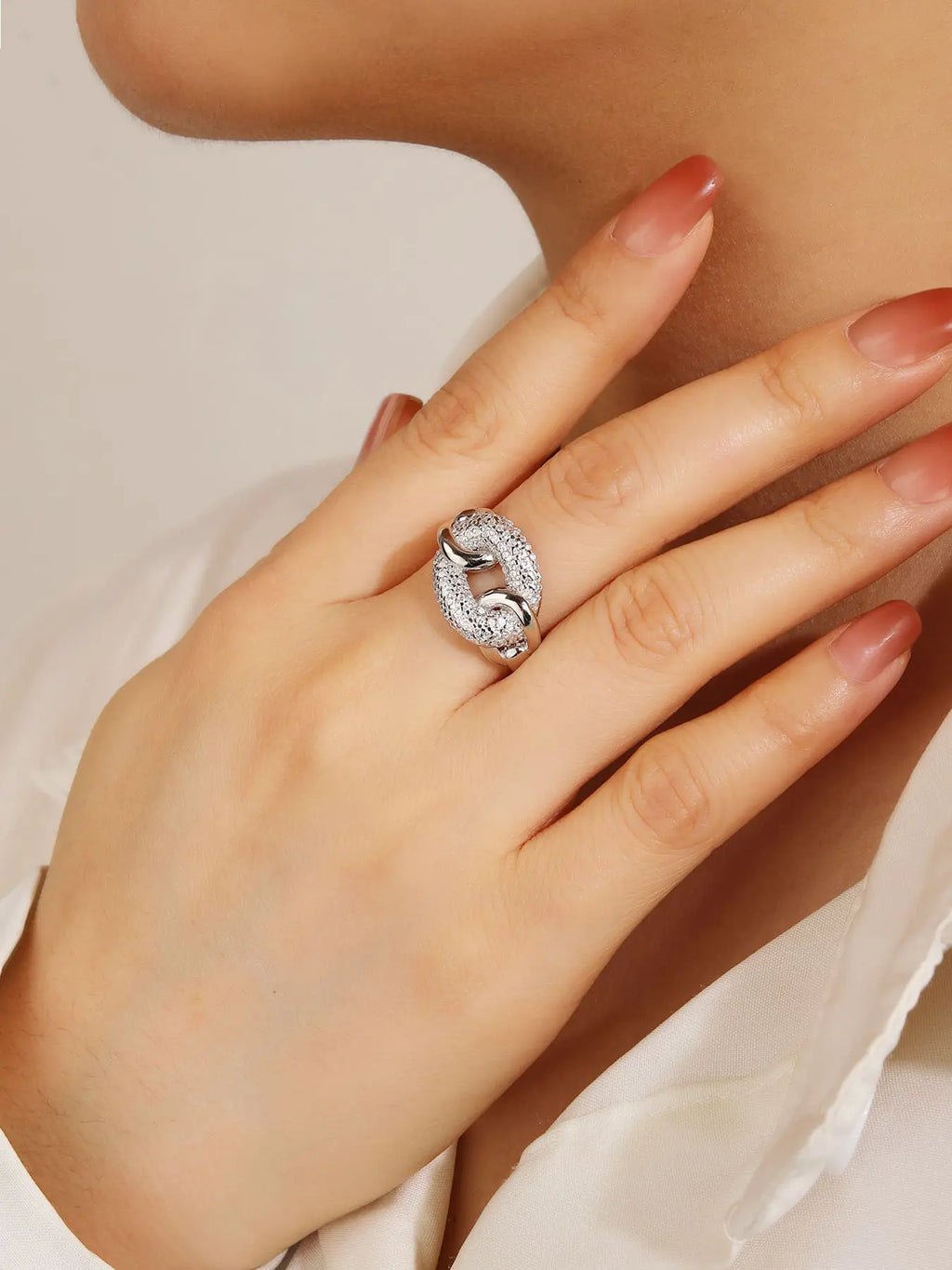 Silver link design ring with white cubic zirconia