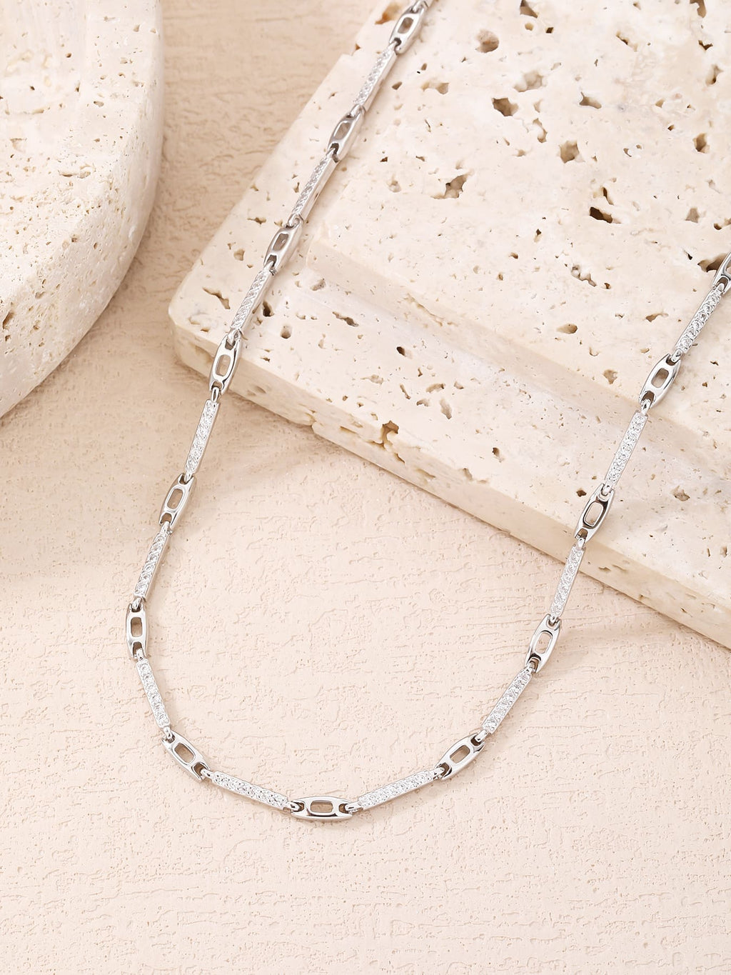 necklace with zirconia decoration in hallmarked, rhodium-plated 925 sterling silver – display view – DRESCHER Jewellery®