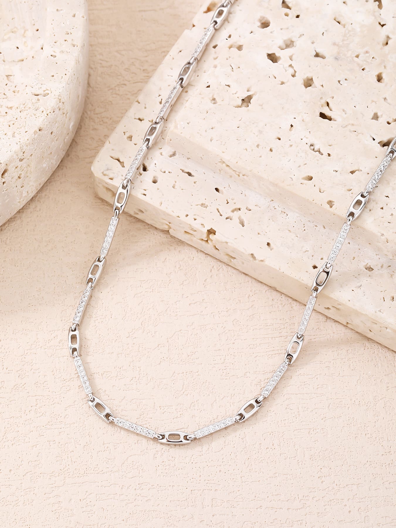 necklace with zirconia decoration in hallmarked, rhodium-plated 925 sterling silver – display view – DRESCHER Jewellery®