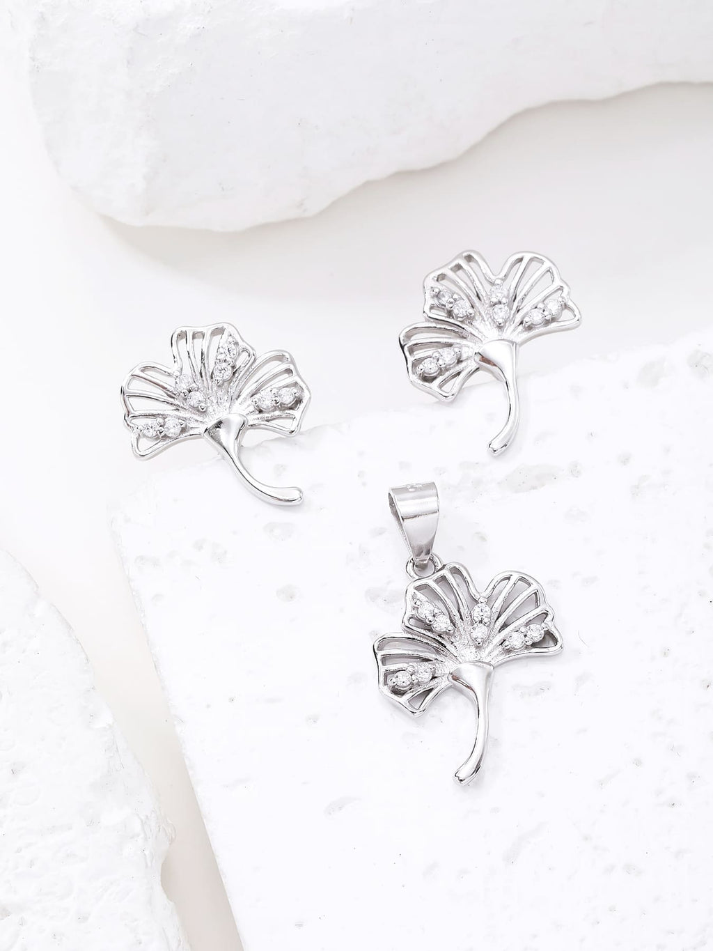 fern leaves with white cubic zirconia in hallmarked, rhodium-plated 925 sterling silver – alternate component view – DRESCHER Jewellery®