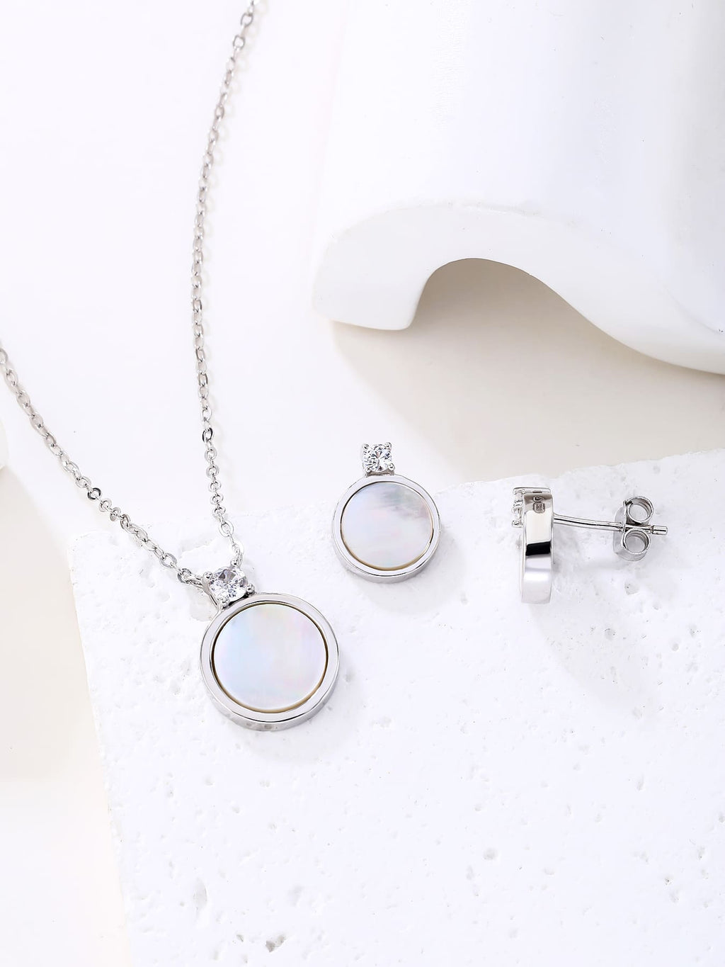 Mother of pearl silver bezel set with cubic zirconia stones - without chain, with silver components crafted from hallmarked, rhodium-plated 925 sterling silver – component view – DRESCHER Jewellery®