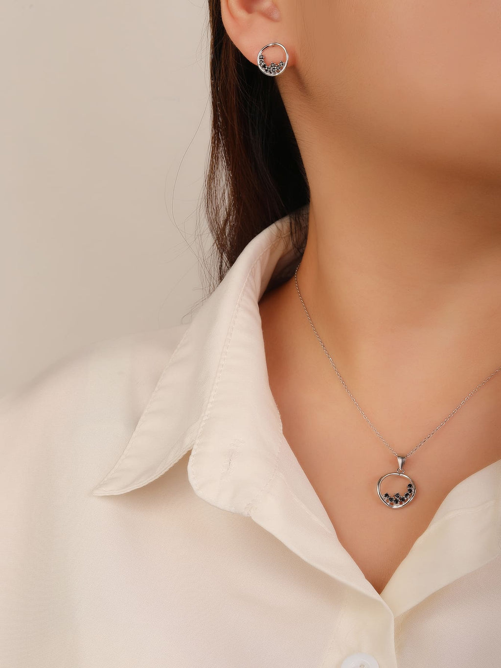 Round black stone jewel set - mystery and elegance in hallmarked, rhodium-plated 925 sterling silver – dimensions view – DRESCHER Jewellery®