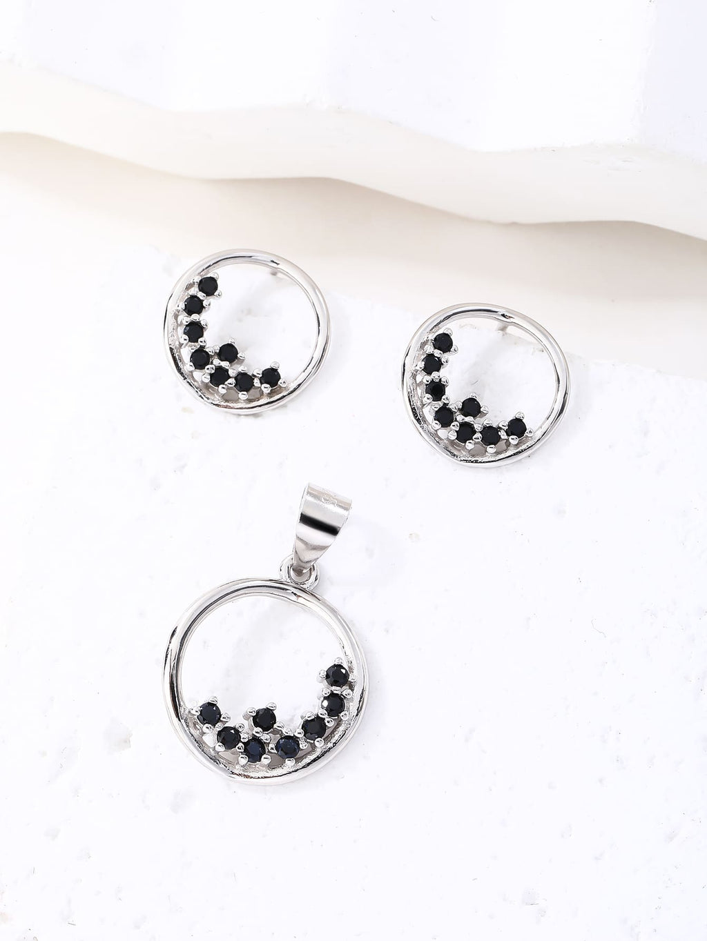 Round black stone jewel set - mystery and elegance in hallmarked, rhodium-plated 925 sterling silver – component view – DRESCHER Jewellery®