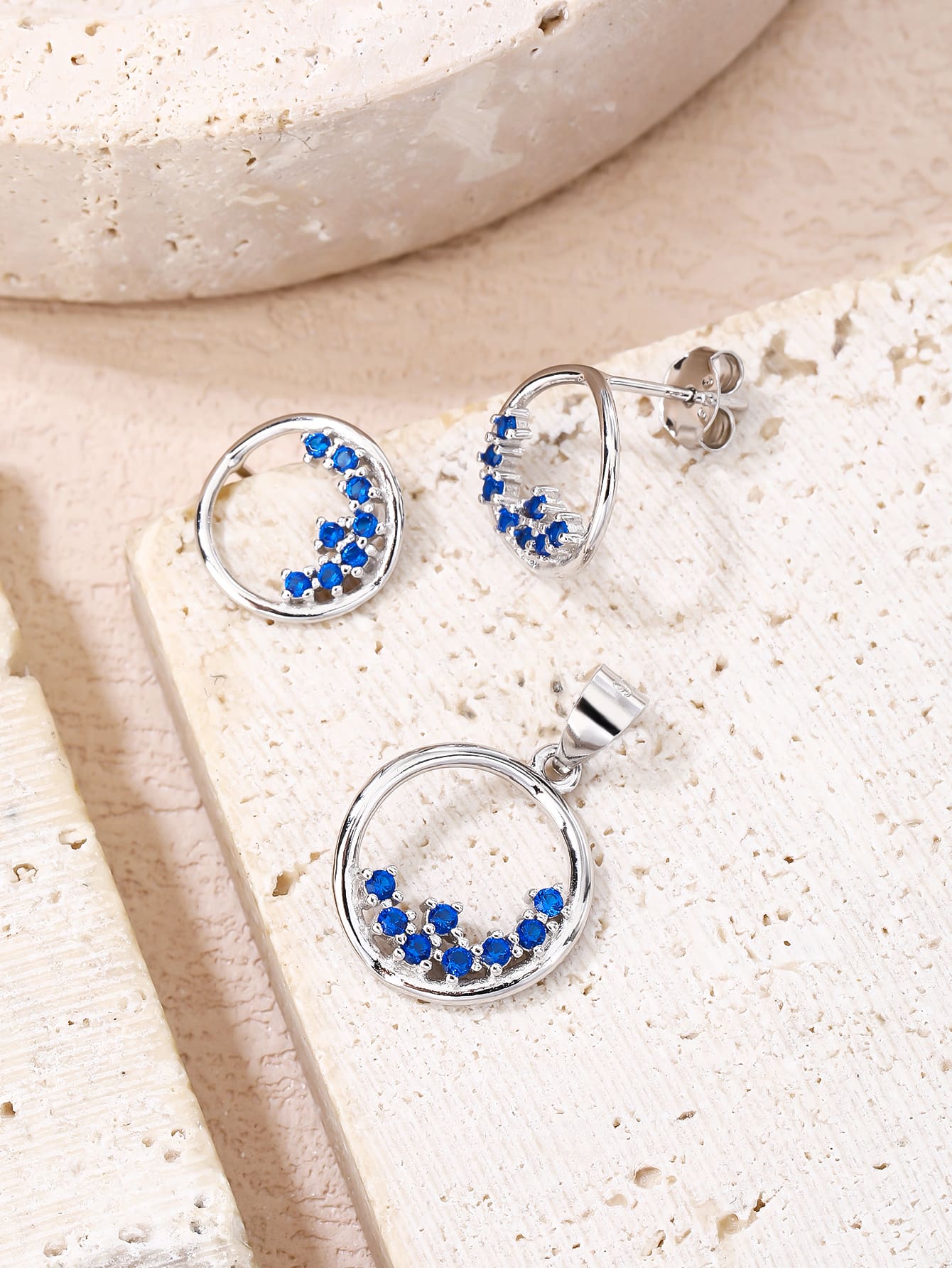 Circular blue stone jewel set - elegance and glamour in hallmarked, rhodium-plated 925 sterling silver – alternate component view – DRESCHER Jewellery®
