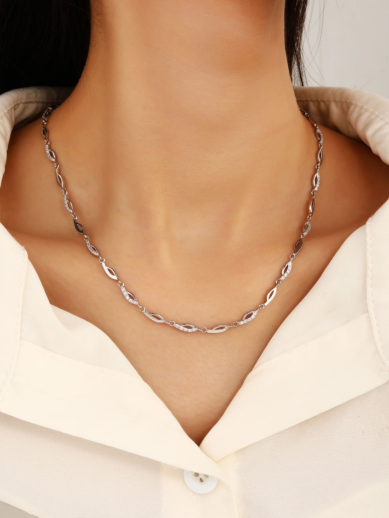 Necklace with white zirconia stones in hallmarked, rhodium-plated 925 sterling silver – dimensions view – DRESCHER Jewellery®