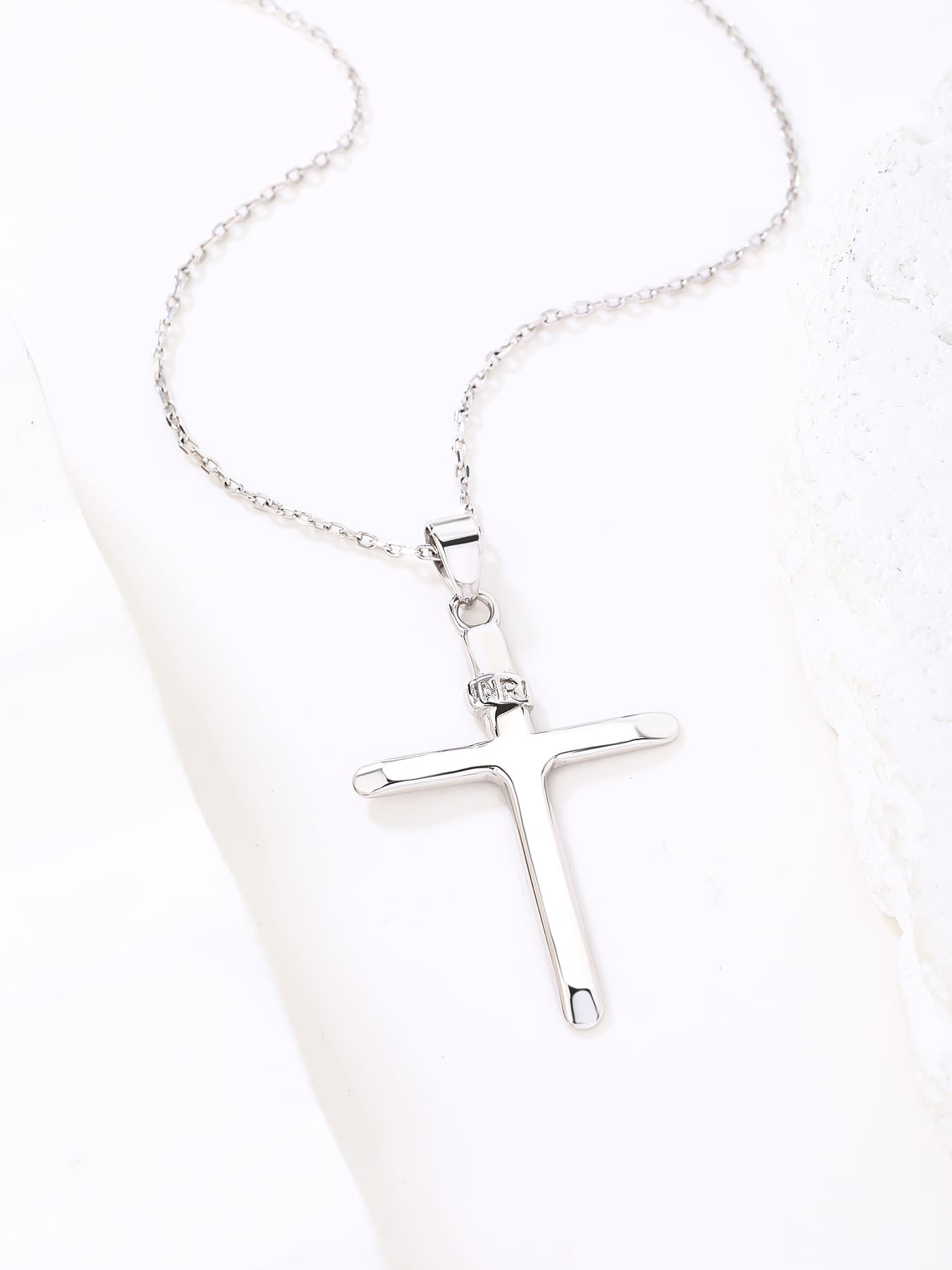 cross pendant with "INRI" inscription in hallmarked, rhodium-plated 925 sterling silver – dimensions view – DRESCHER Jewellery®