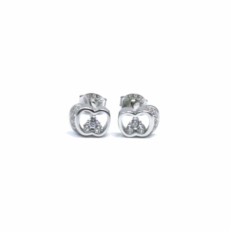white stone apple earrings in hallmarked, rhodium-plated 925 sterling silver – detail view – DRESCHER Jewellery®