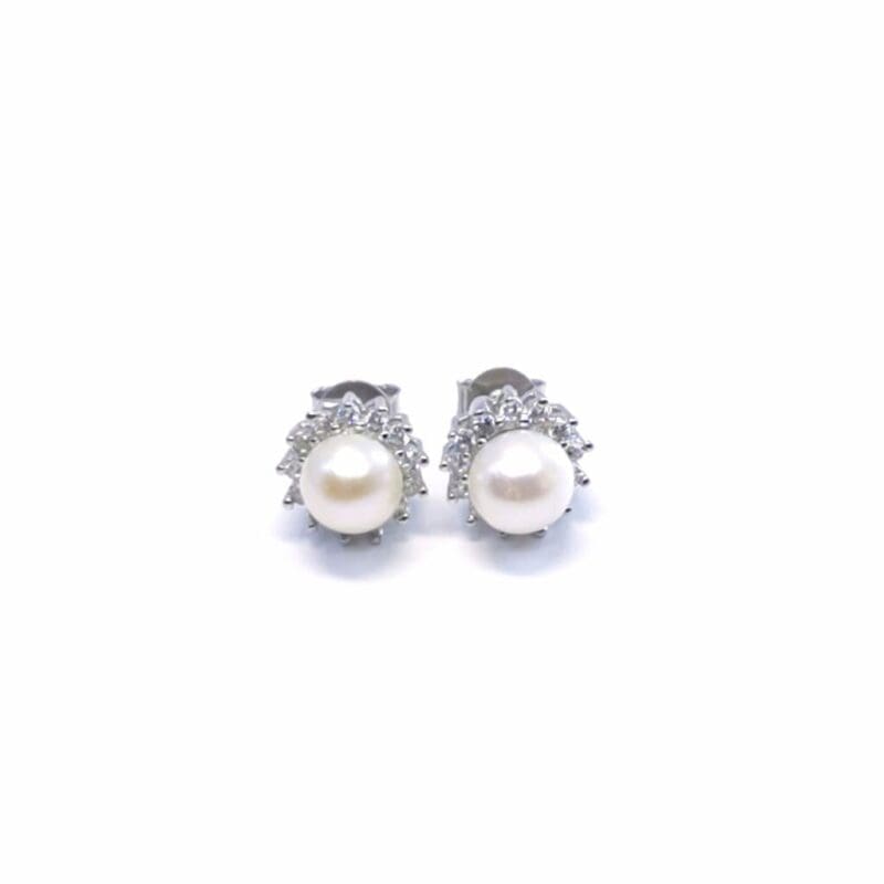 Pearl stud earrings with white stone halos, crafted with hallmarked, rhodium-plated 925 sterling silver – alternate front view – DRESCHER Jewellery®