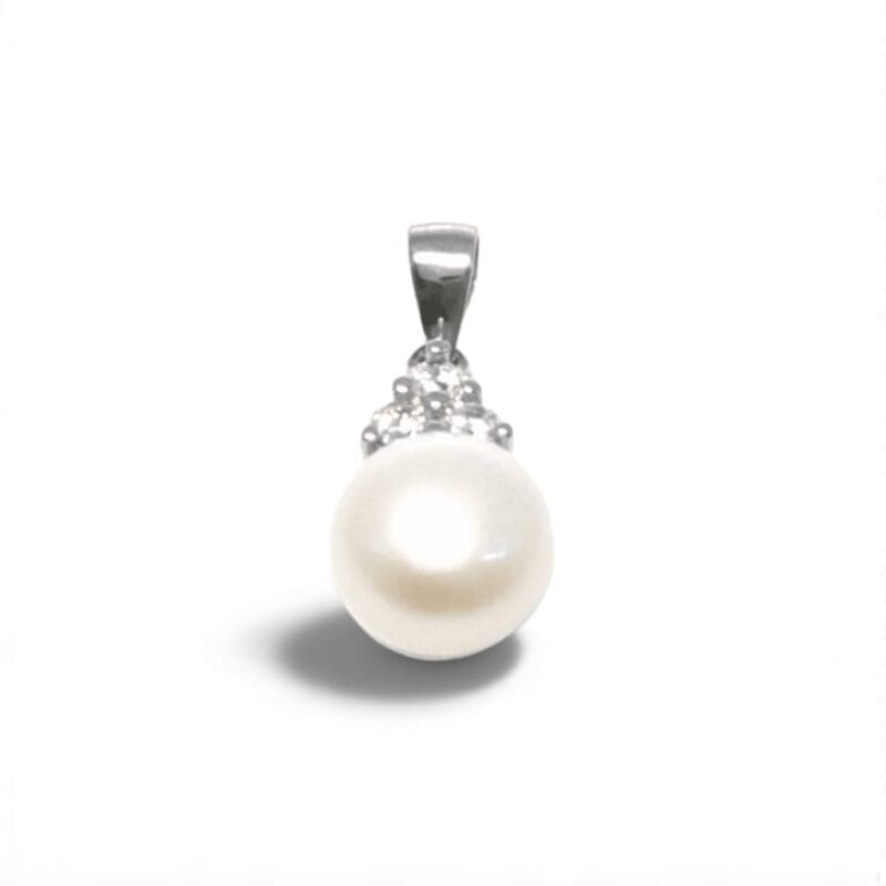white stone pearl pendant, with silver components crafted from hallmarked, rhodium-plated 925 sterling silver – alternate front view – DRESCHER Jewellery®