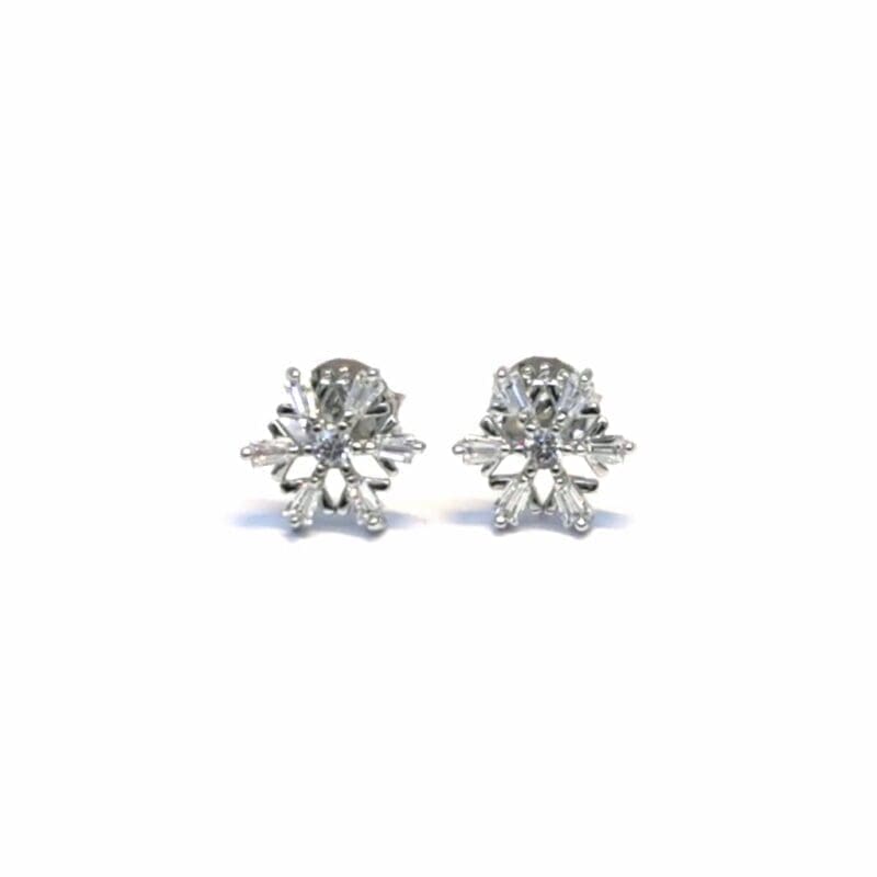 White stone snowflake stud earrings in hallmarked, rhodium-plated 925 sterling silver – front view – DRESCHER Jewellery®