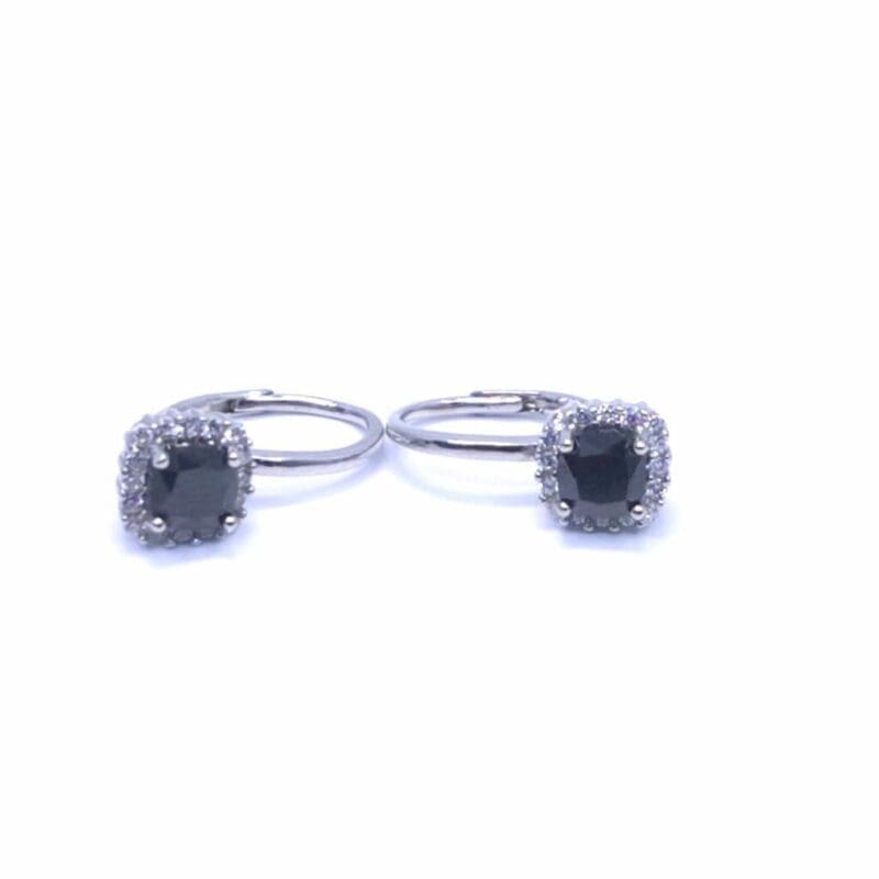Black-and-white stone four-claw patent-clasp earrings in hallmarked, rhodium-plated 925 sterling silver – front view – DRESCHER Jewellery®