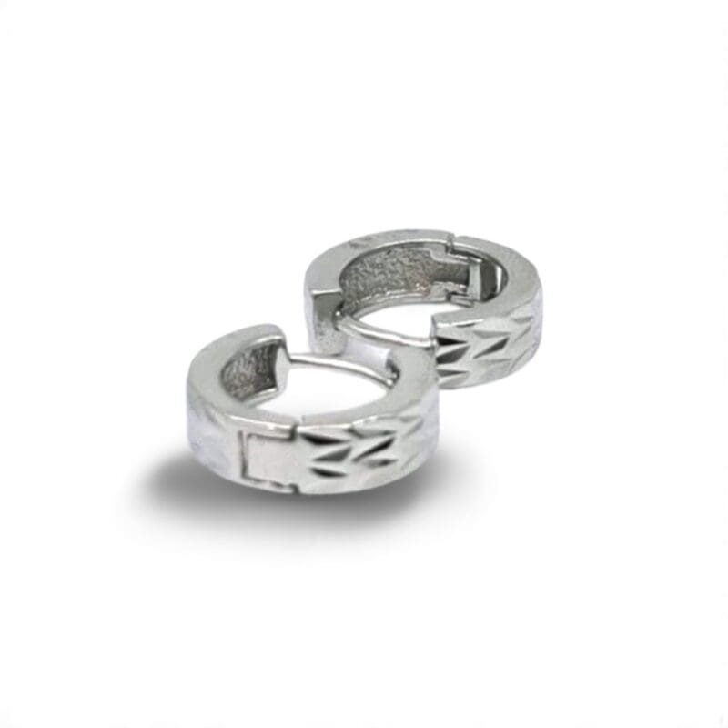 Engraved-line hoop earrings in hallmarked, rhodium-plated 925 sterling silver – side view – DRESCHER Jewellery®