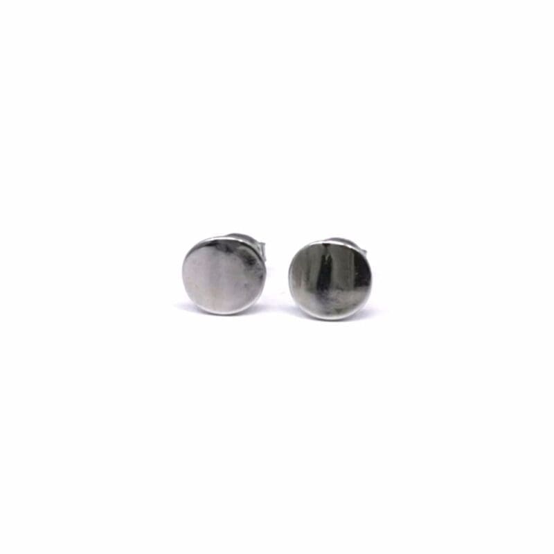 Polished round disc stud earrings in hallmarked, rhodium-plated 925 sterling silver – front view – DRESCHER Jewellery®