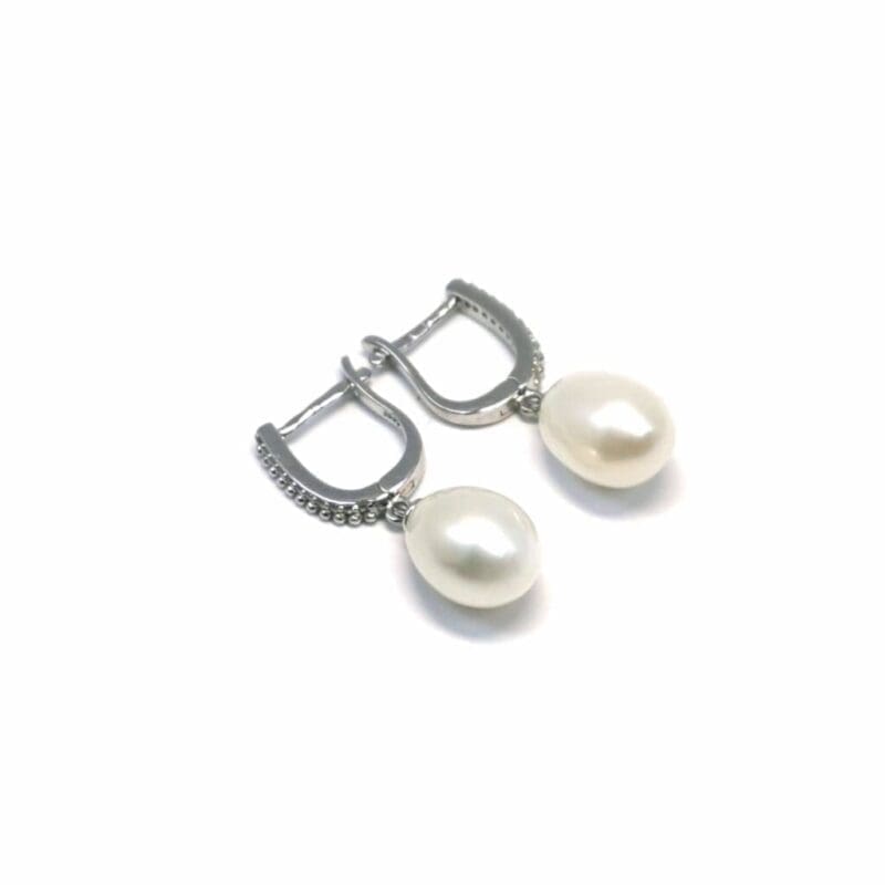 White stone pearl silver fringe earrings with pearls, with silver components crafted from hallmarked, rhodium-plated 925 sterling silver – back view – DRESCHER Jewellery®