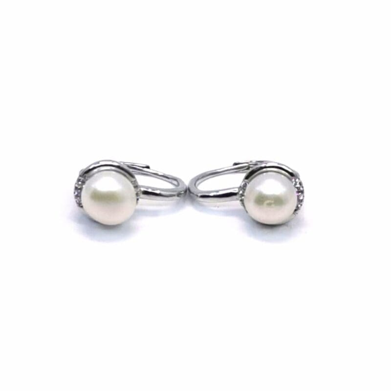 Pearl drop earrings with stone-set leverback closures, crafted with hallmarked, rhodium-plated 925 sterling silver – alternate front view – DRESCHER Jewellery®
