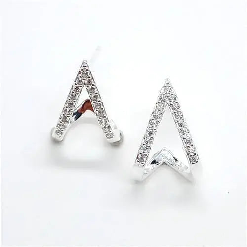 V-shaped white stone stud earrings in hallmarked, rhodium-plated 925 sterling silver – front view – DRESCHER Jewellery®