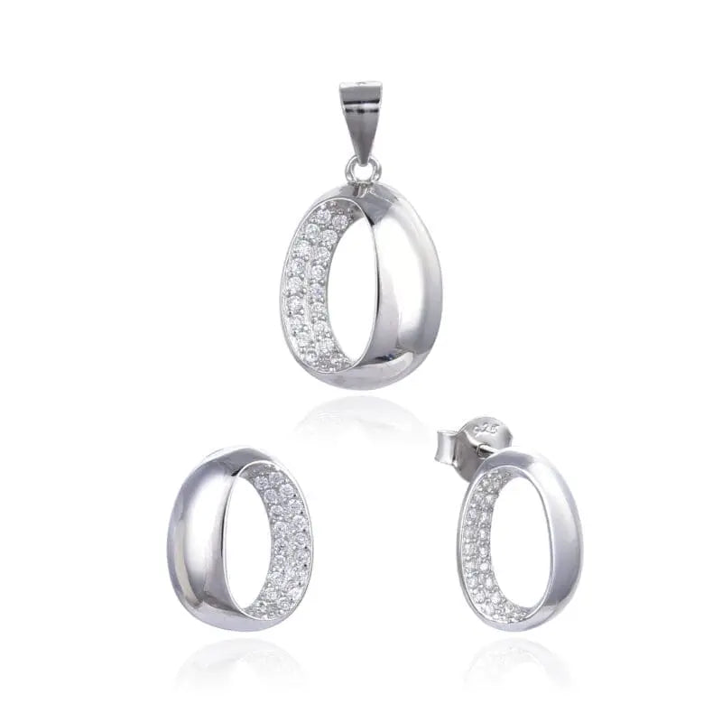 Oval Fantasy with white stoned chevron set in hallmarked, rhodium-plated 925 sterling silver – front view – DRESCHER Jewellery®