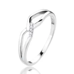 Silver clear ring with fine zirconia decoration