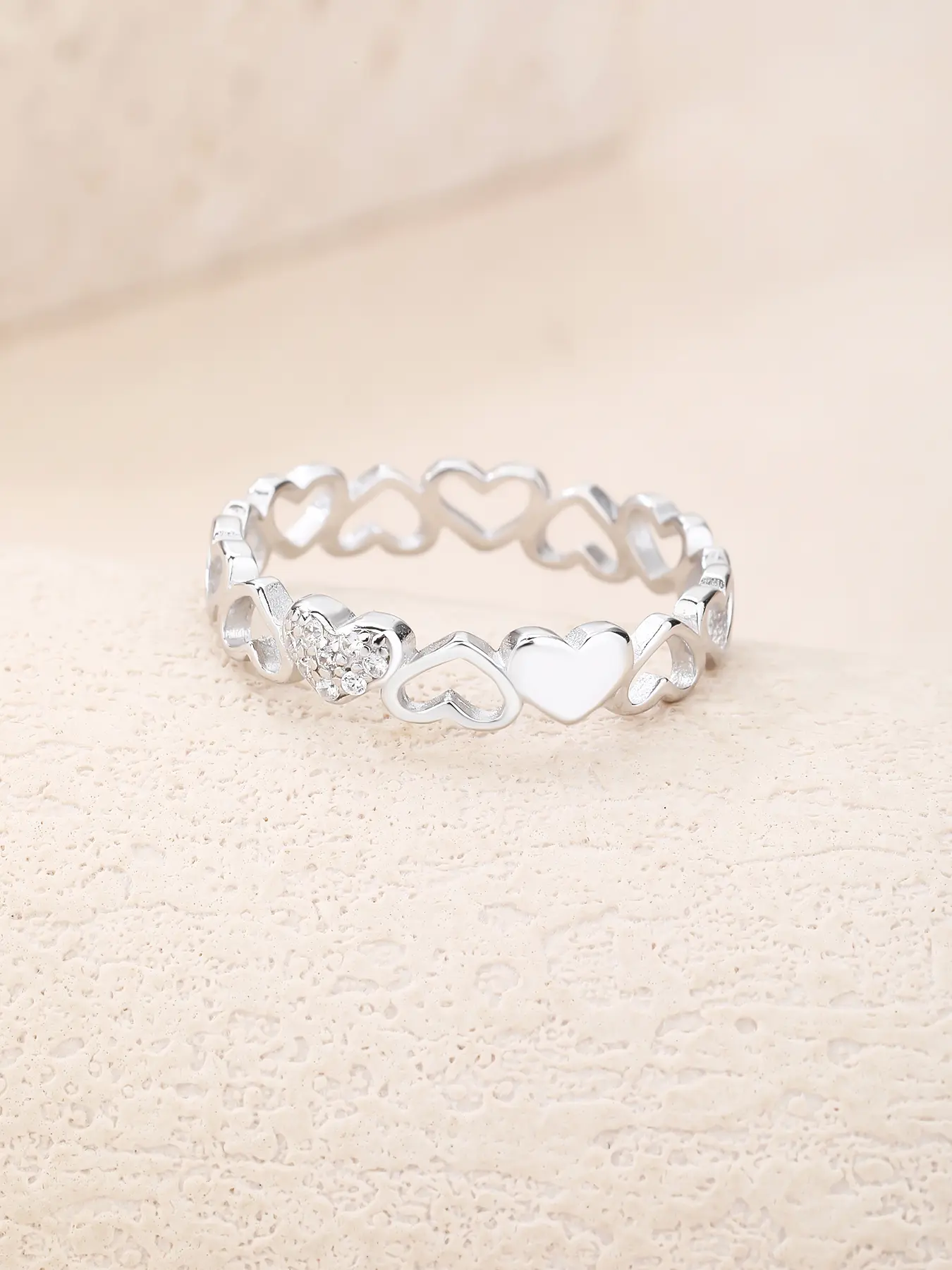 Ezüst szív motívumos gyűrű cirkónia díszítéssel_3