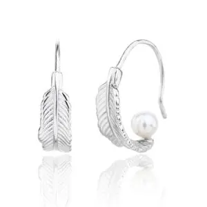 Silberne Federohrringe mit weißer Perle
