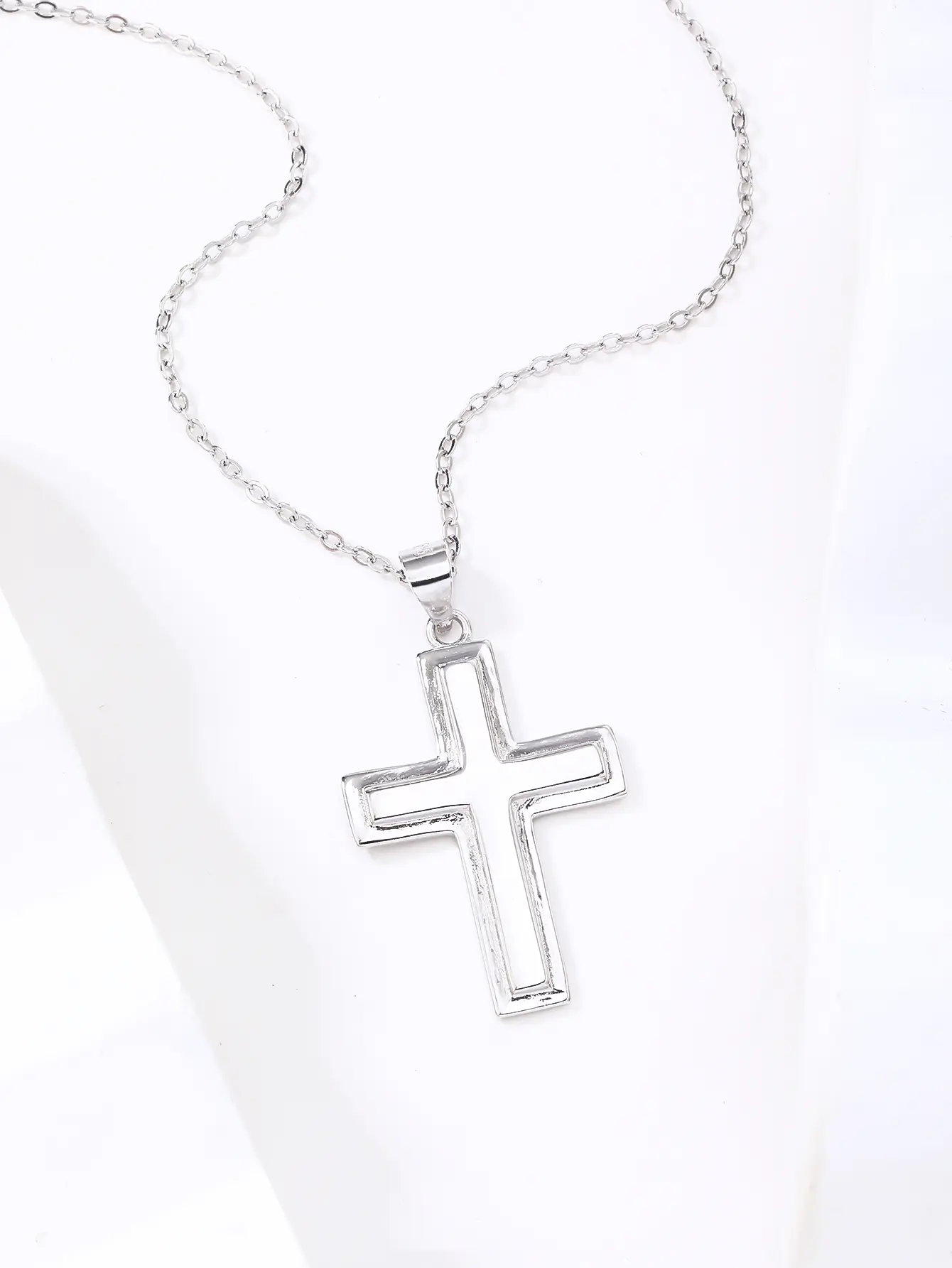 Ródiumozott keretes kereszt medál_3