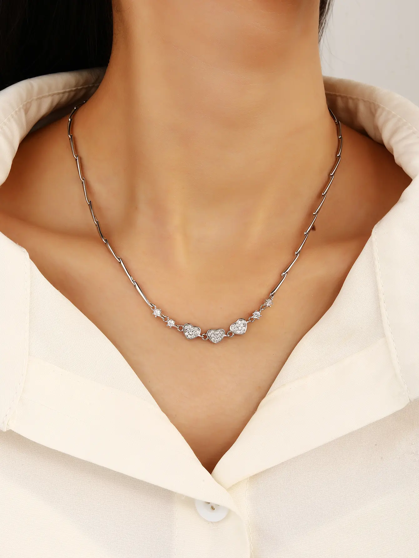 Szív motívumos cirkónia köves nyaklánc – 43,5+4 cm,_4
