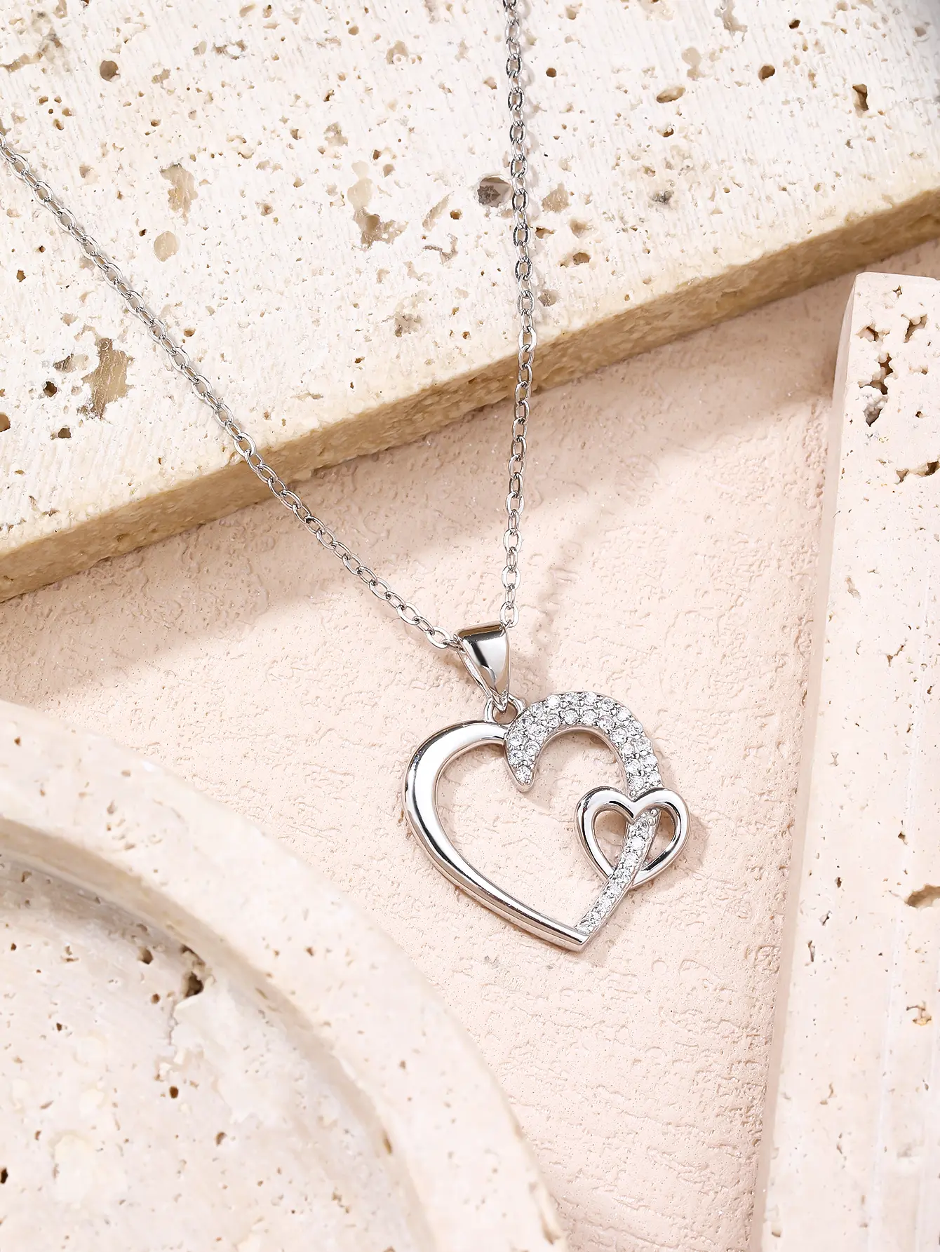 Aszimmetrikus szív medál cirkóniával_4